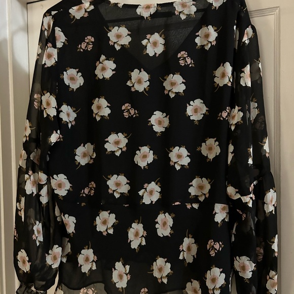Womens Violeta by Mango long sleeve blouse black with delicate flowers. - Picture 5 of 5